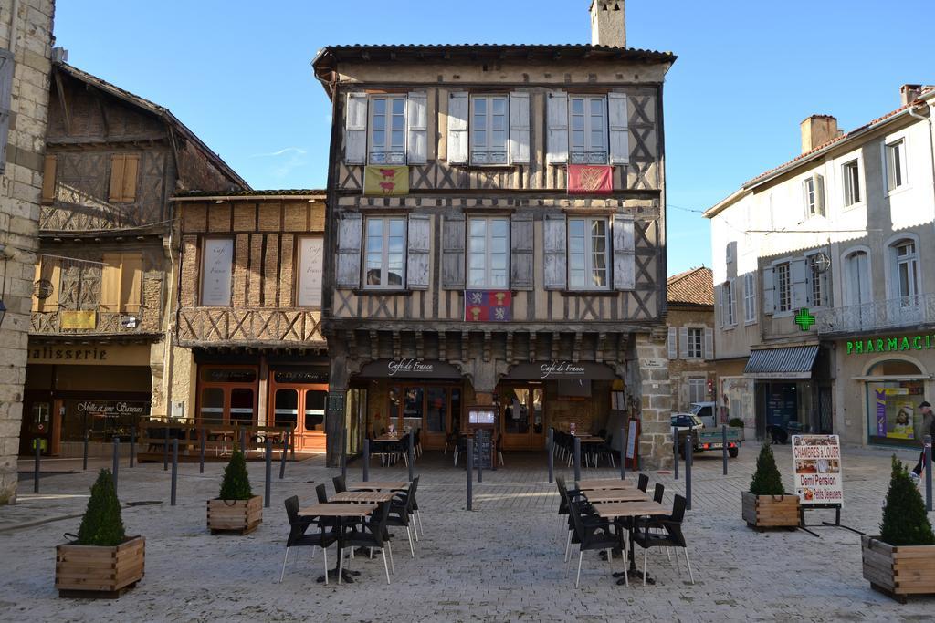 Café de France Bed and Breakfast Eauze Exterior foto