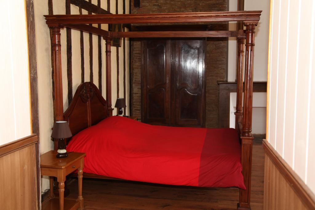 Café de France Bed and Breakfast Eauze Habitación foto