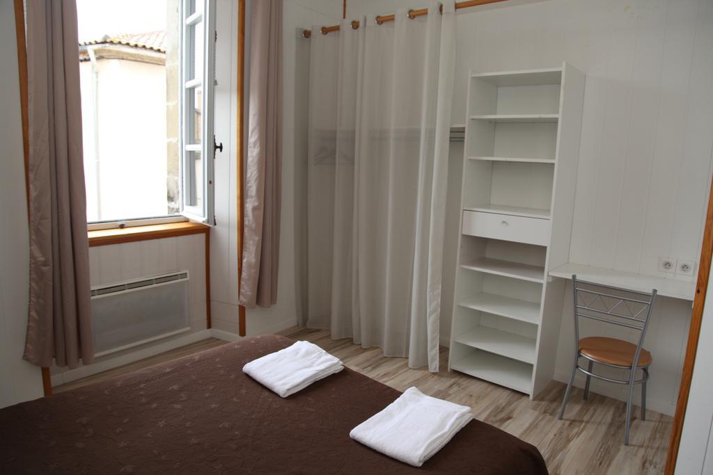 Café de France Bed and Breakfast Eauze Habitación foto
