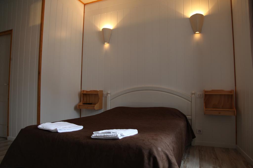 Café de France Bed and Breakfast Eauze Habitación foto